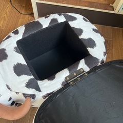 【決まりました】牛収納付きスツールの画像
