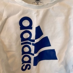 adidas ロンTの画像