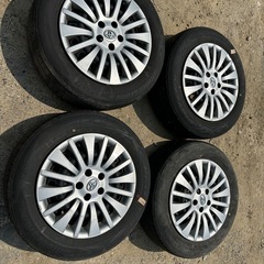 タイヤ4本セット　クラウンセダン用　185/65/R15 88H