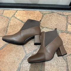 しまむら　ショートブーツ茶色の画像