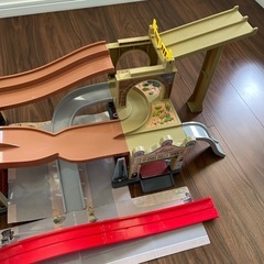 カーズ　トミカ　ラジエータースプリングス　　の画像