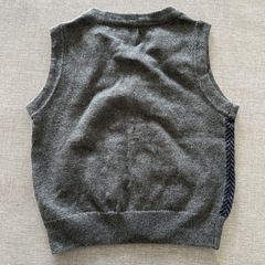 babyGap ニットベストの画像