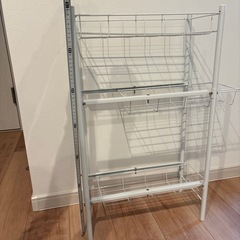 隙間収納ラックの画像