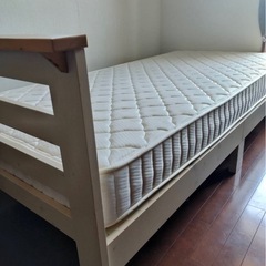 美品！【シングルベッド】18cmマットレス付きの画像