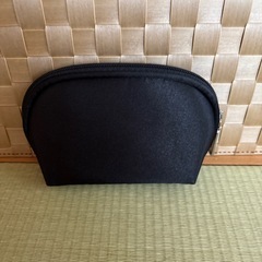 新品未使用　BUENO ポーチ　黒