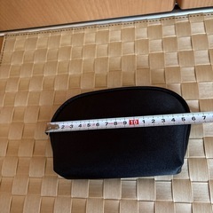 新品未使用　BUENO ポーチ　黒の画像