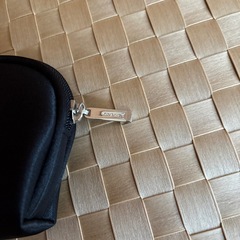 新品未使用　BUENO ポーチ　黒の画像