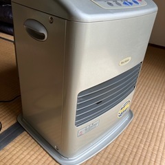 石油ファンヒーターの画像