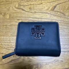TORY BURCH ブラックレザー二つ折り財布