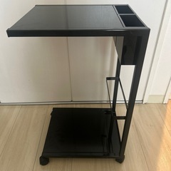 サイドテーブル