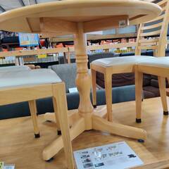【愛品倶楽部柏店】秋田木工 円卓ダイニング5点セット ナラ材 天板塗装ワレ ③の画像