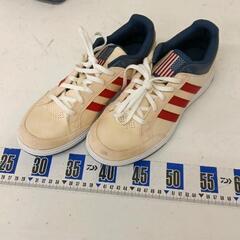 0514-300 adidasシューズ26センチ
