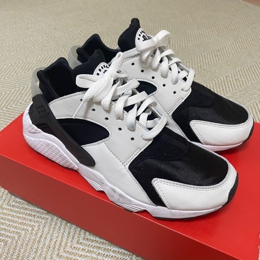 【美品】ナイキ エアハラチ 27.5 スニーカー