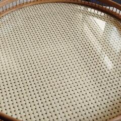 竹製のコースターとおぼんの画像