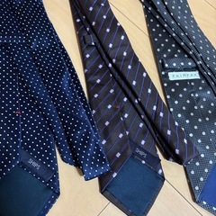 美品✨ブランドネクタイ👔おまけ1本付き❣️の画像