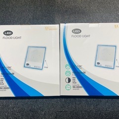 極薄型 LED投光器 200W 2個セット 広角120° 昼光色6000K 22000LM IP67 作業灯 駐車場灯 防水 屋外の画像
