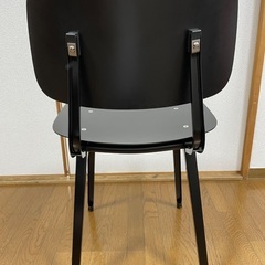 HAY RESULT CHAIR（割れあり）の画像