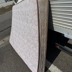 ダブル　マットレス　汚れあり　トヨタベッド？の画像