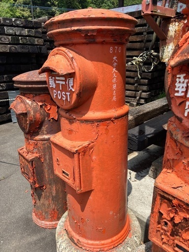 旧型郵便ポスト台座付き