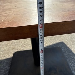 天板穴ありテーブル　茶　の画像