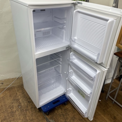 R729 ☀️ お買い得モデル♪ U-ING 冷蔵庫 (140L / 右開き) 17年製 UR-F140J ⭐ 動作確認済 ⭐ クリー