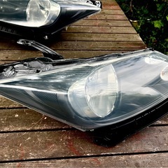 フリード　GB3前期　ヘッドライト左右　コイト　100-22838　キセノン　HID　レべライザー付きの画像