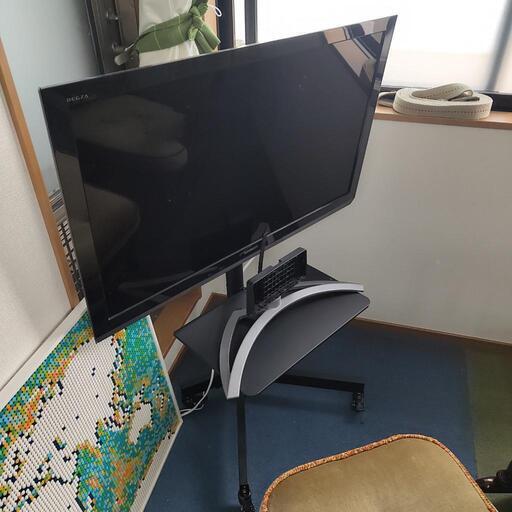 TOSHIBA液晶テレビREGZAとキャスター付スタンド (かぼちゃ-断捨