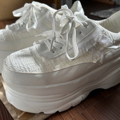 【取引決定】辻希美×しまむらコラボ　厚底スニーカー の画像
