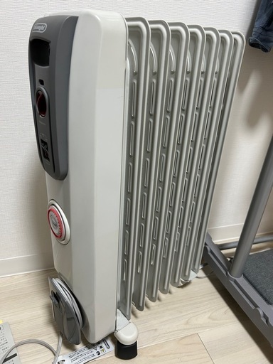 デロンギオイルヒーターH770812EFS (うに) 豊中の季節、空調家電