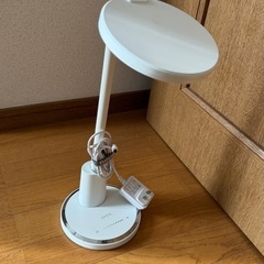 15日に受け渡す予定。照明、スタンドランプの画像