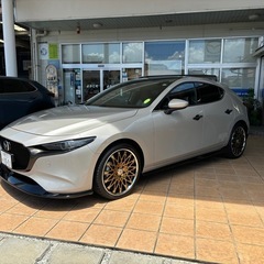 （商談中）マツダ3  20S ツーリング　6MT ほぼ新車の画像