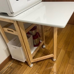 【無料・5月末〜6月初め引き取り希望】北欧風キッチンワゴン／作業台／収納ワゴン