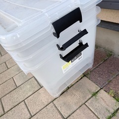 相談中　衣装ケースの画像