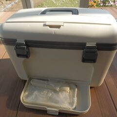値下げ　クーラーボックスの画像