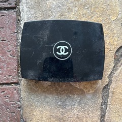 CHANEL ファンデーション　コンパクト
