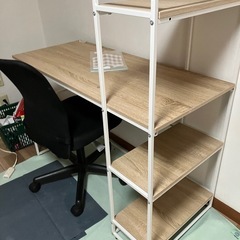 (あげます)デスクのみ　解体済み　5/17 日中のみ手渡し可能