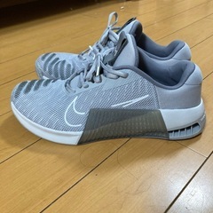 美品ナイキ トレーニングシューズ28.5cmの画像