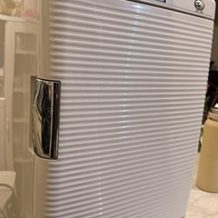 小さい冷蔵庫、暖かくもなりますの画像