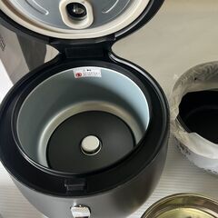①新品 糖質カット炊飯器 アイネクス スマートライスクッカー AX-RC3 炊飯量4合　動作保証　お近くなら無料で配達いたします。の画像