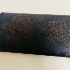 ろうけつ染め　手彫り　長財布　革製品　がま口