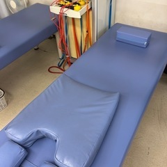 接骨院　マッサージベッド3台あります