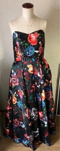 フラワープリントストラップレスドレス