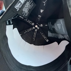 Saint Laurent ×New ERAコラボ キャップ ブラック 帽子 黒 サンローラン×ニューエラ キャップ の画像