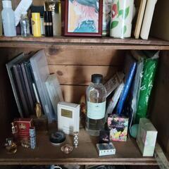 倉庫内の品物　まとめて買い取りをお願いします　画像以外にも多数あります