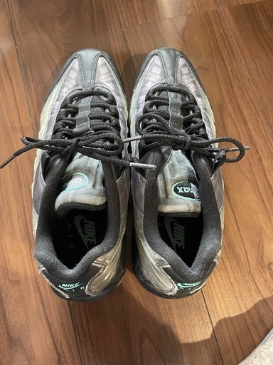NIKE スニーカー