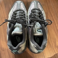 NIKE スニーカー