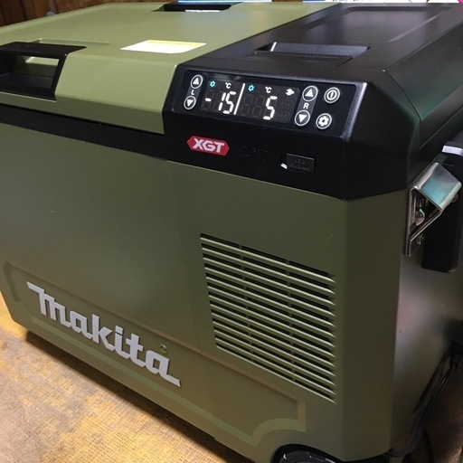 マキタ‼️makita‼️充電式保冷温庫‼️CW004G‼️純正バッテリーBL1860B2個付き‼️中古‼️美品‼️