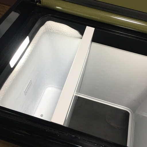 マキタ‼️makita‼️充電式保冷温庫‼️CW004G‼️純正バッテリーBL1860B2個付き‼️中古‼️美品‼️