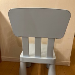 IKEAキッズチェア マンムット の画像