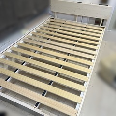 【中古】セミダブルベッドの画像